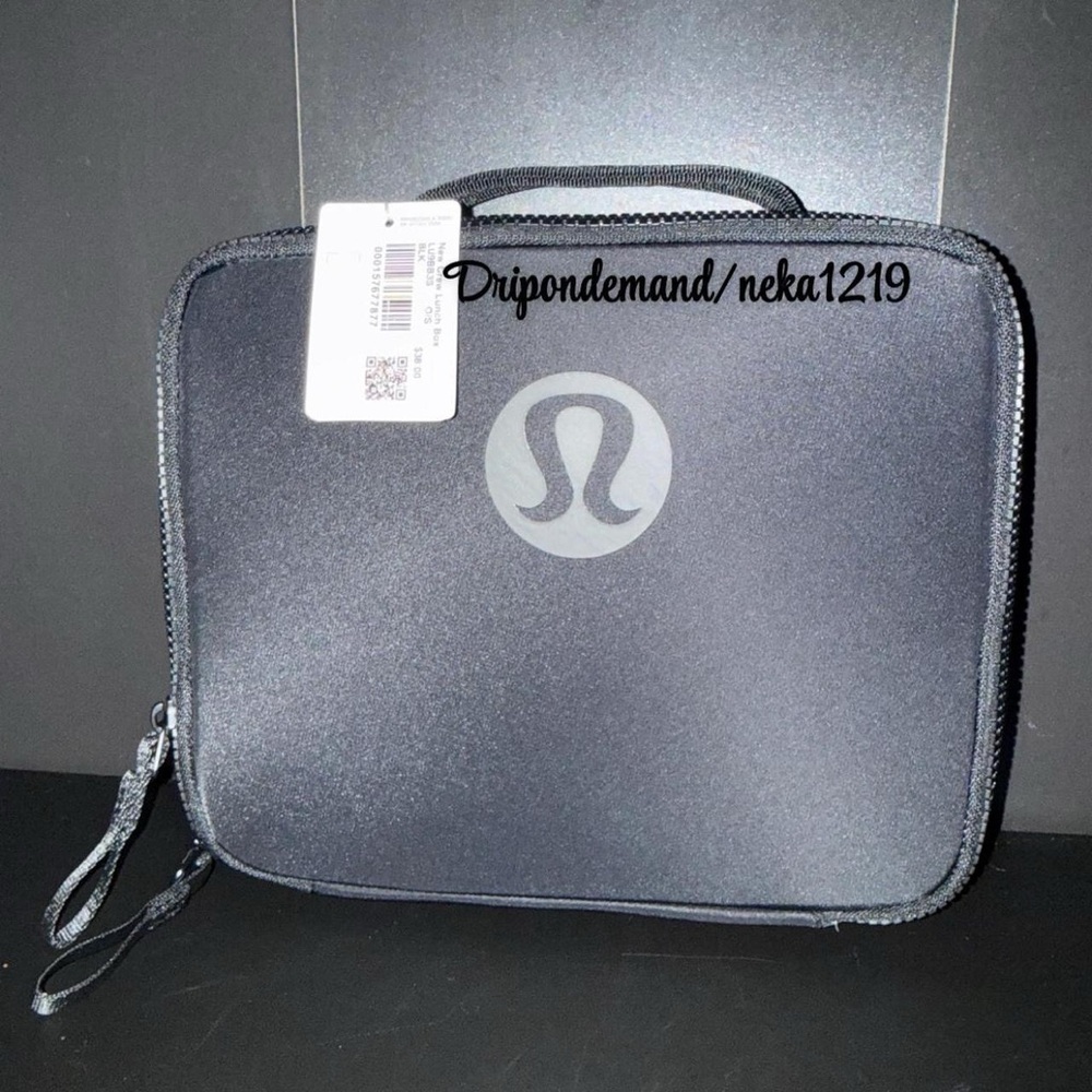 Lululemon New Crew Lunch Box- Black - Picture 3 of 9